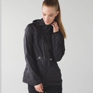 Lululemon Miss Misty Jacket II in Desert Snake Embossed Black / Black
